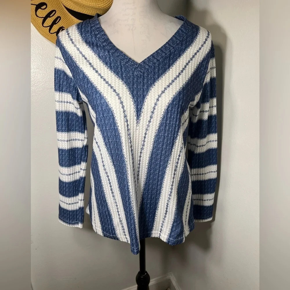 Summer lightweight,‎ S, knit, long sleeve, V-neck, blue and white sweater